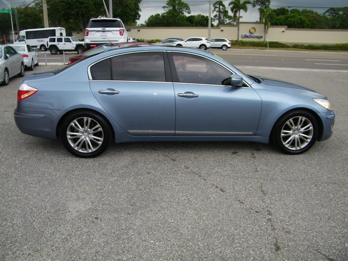 2009 Blue /Black Hyundai Genesis 4.6L (KMHGC46FX9U) with an 4.6L V8 DOHC 32V engine, 6-Speed Automatic transmission, located at 4000 Bee Ridge Road, Sarasota, FL, 34233, (941) 926-0300, 27.298664, -82.489151 - Photo#6